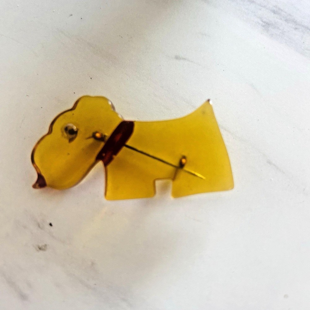 Vintage Butterscotch Bakelite Scotty Dog Brooch Pin Red Collar & Nose Art Deco - Picture 5 of 11